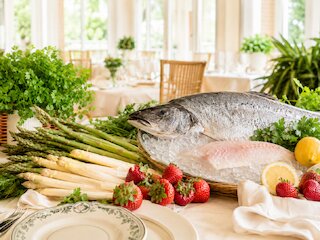 Kulinarischer Kalender: Spargel, Fisch, Obst @ 